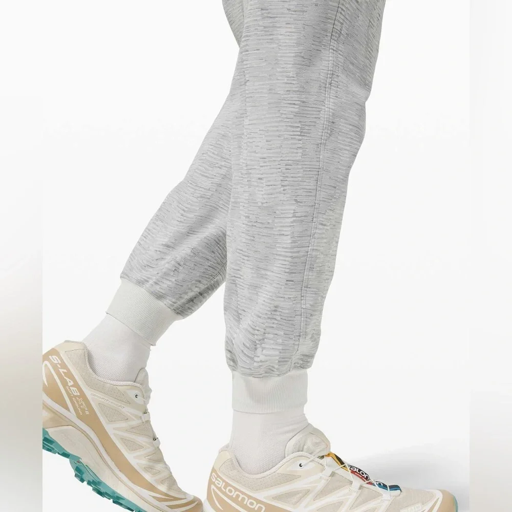 Lululemon Stretch High-Rise Jogger in Linear Tempo Jacquard Silver Drop Vapor 10